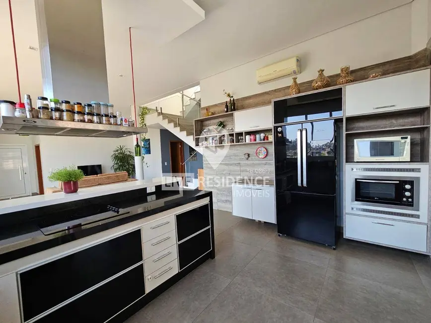 Casa de Condomínio com 3 quartos à venda, 249m2 em Itatiba - SP - imagem 1 Foto 1 de Casa de Condomínio com 3 quartos à venda, 249m2 em Itatiba - SP