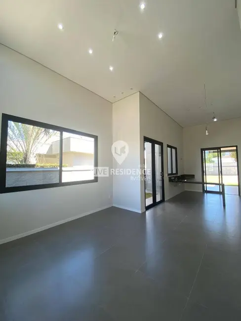Casa de Condomínio com 3 quartos à venda, 160m2 em Itatiba - SP - imagem 4 Foto 4 de Casa de Condomínio com 3 quartos à venda, 160m2 em Itatiba - SP