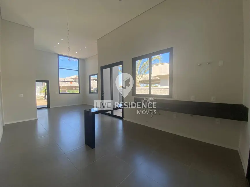 Casa de Condomínio com 3 quartos à venda, 160m2 em Itatiba - SP - imagem 6 Foto 6 de Casa de Condomínio com 3 quartos à venda, 160m2 em Itatiba - SP