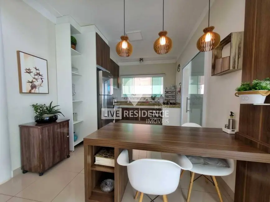 Casa de Condomínio com 3 quartos à venda, 300m2 em Itatiba - SP - imagem 5 Foto 5 de Casa de Condomínio com 3 quartos à venda, 300m2 em Itatiba - SP