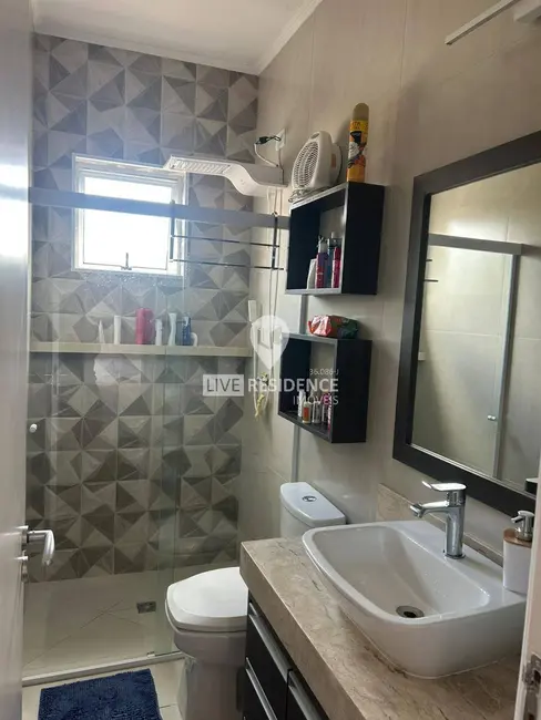 Foto 3 de Casa de Condomínio com 3 quartos à venda, 250m2 em Loteamento Santo Antônio, Itatiba - SP
