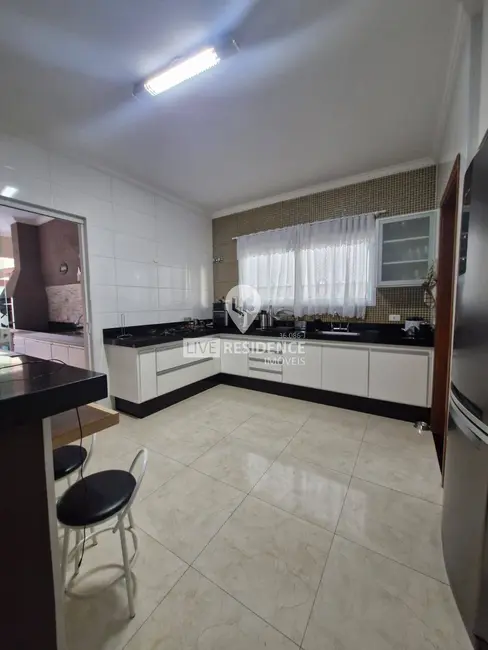Casa de Condomínio com 3 quartos à venda, 237m2 em Loteamento Itatiba Country Club, Itatiba - SP - imagem 9 Foto 9 de Casa de Condomínio com 3 quartos à venda, 237m2 em Loteamento Itatiba Country Club, Itatiba - SP