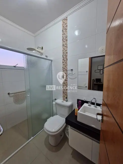 Casa de Condomínio com 3 quartos à venda, 237m2 em Loteamento Itatiba Country Club, Itatiba - SP - imagem 3 Foto 3 de Casa de Condomínio com 3 quartos à venda, 237m2 em Loteamento Itatiba Country Club, Itatiba - SP