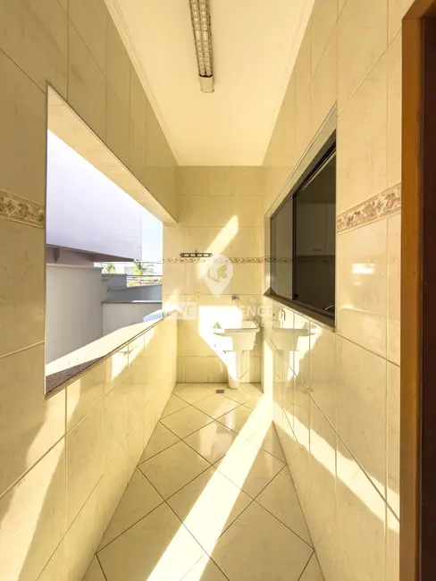 Casa com 3 quartos à venda, 250m2 em Itatiba - SP - imagem 4 Foto 4 de Casa com 3 quartos à venda, 250m2 em Itatiba - SP