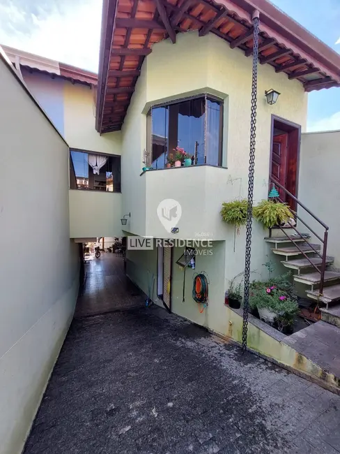 Foto 3 de Casa com 3 quartos à venda, 143m2 em Vila Santa Terezinha, Itatiba - SP
