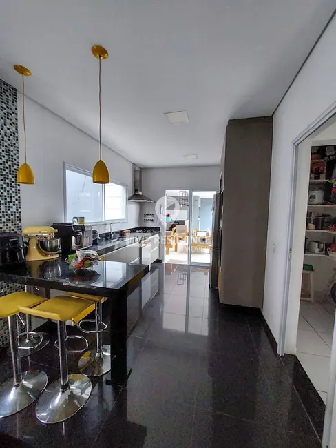 Casa com 3 quartos à venda, 267m2 em Recanto do Parque, Itatiba - SP - imagem 5 Foto 5 de Casa com 3 quartos à venda, 267m2 em Recanto do Parque, Itatiba - SP