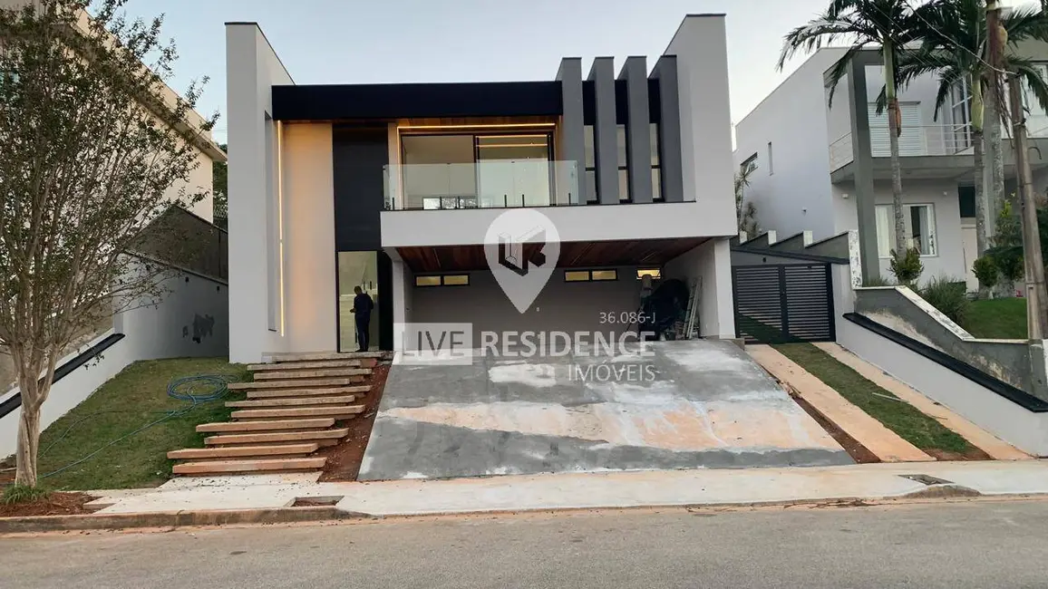 Casa de Condomínio com 3 quartos à venda, 318m2 em Itatiba - SP - imagem 2 Foto 2 de Casa de Condomínio com 3 quartos à venda, 318m2 em Itatiba - SP