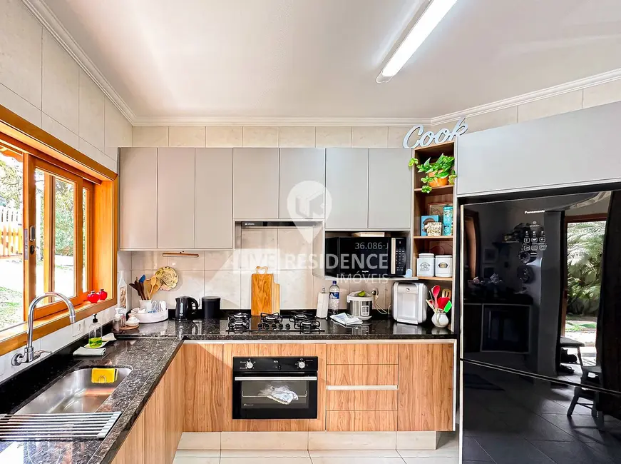 Foto 6 de Casa de Condomínio com 3 quartos à venda, 316m2 em Capela do Barreiro, Itatiba - SP