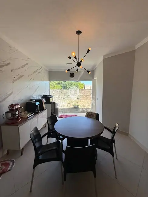 Casa com 3 quartos à venda, 198m2 em Jardim Verona, Itatiba - SP - imagem 3 Foto 3 de Casa com 3 quartos à venda, 198m2 em Jardim Verona, Itatiba - SP