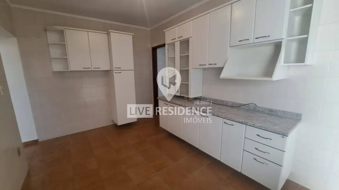Foto 2 de Casa com 2 quartos à venda, 150m2 em Loteamento Rei de Ouro, Itatiba - SP