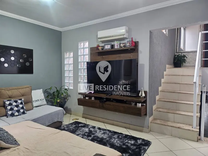 Casa com 3 quartos à venda, 179m2 em Vila Centenário, Itatiba - SP - imagem 2 Foto 2 de Casa com 3 quartos à venda, 179m2 em Vila Centenário, Itatiba - SP