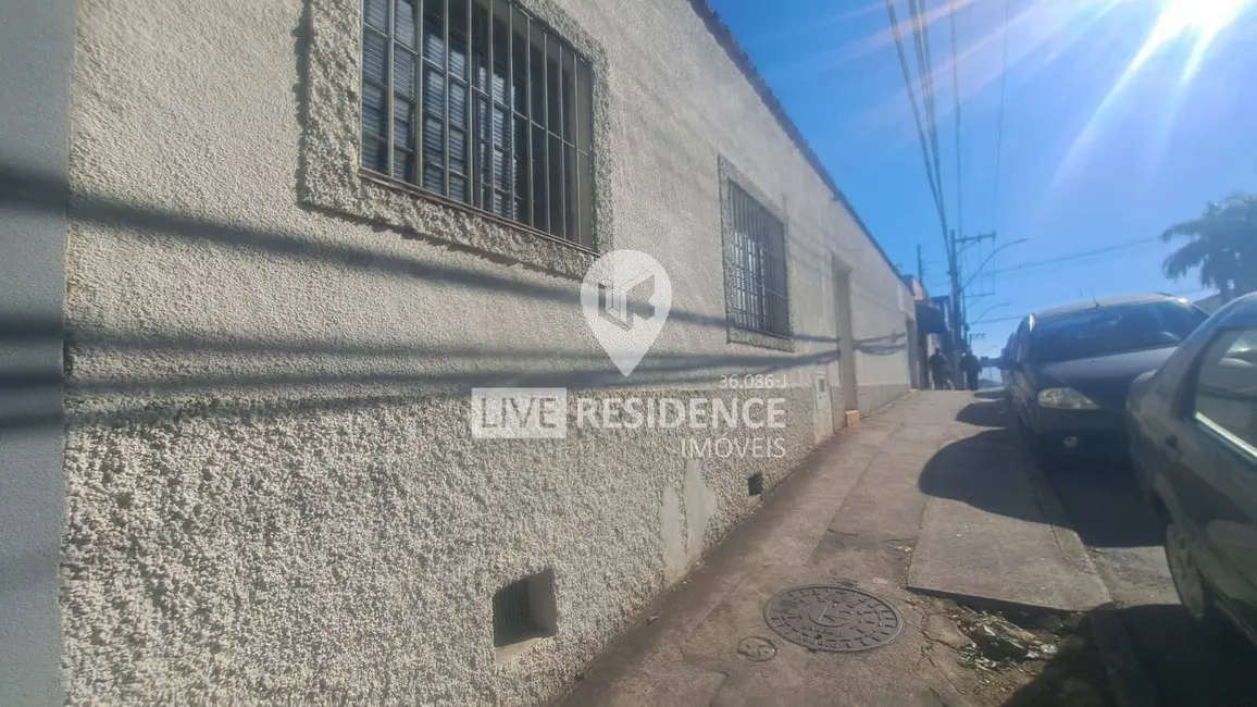 Casa com 2 quartos à venda, 97m2 em Centro, Itatiba - SP - imagem 1 Foto 1 de Casa com 2 quartos à venda, 97m2 em Centro, Itatiba - SP