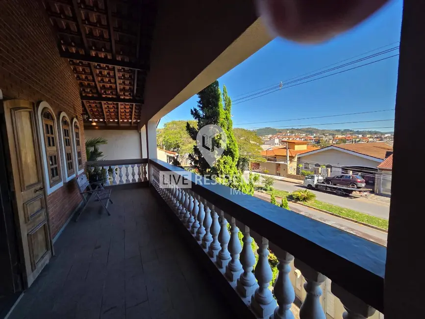 Casa com 3 quartos à venda, 240m2 em Nova Itatiba, Itatiba - SP - imagem 2 Foto 2 de Casa com 3 quartos à venda, 240m2 em Nova Itatiba, Itatiba - SP