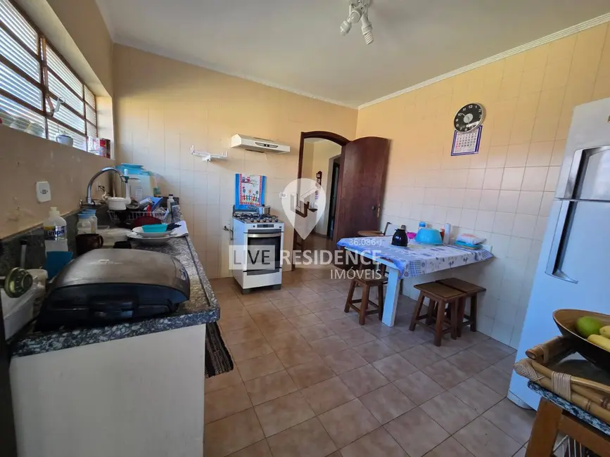 Foto 3 de Casa com 3 quartos à venda, 240m2 em Nova Itatiba, Itatiba - SP