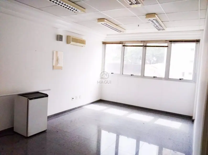 Sala Comercial à venda, 107m2 em Cambuí, Campinas - SP - imagem 4 Foto 4 de Sala Comercial à venda, 107m2 em Cambuí, Campinas - SP