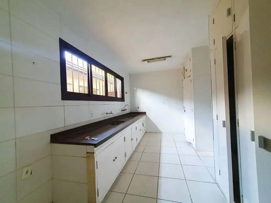 Casa com 7 quartos para alugar, 679m2 em Nova Campinas, Campinas - SP - imagem 5 Foto 5 de Casa com 7 quartos para alugar, 679m2 em Nova Campinas, Campinas - SP