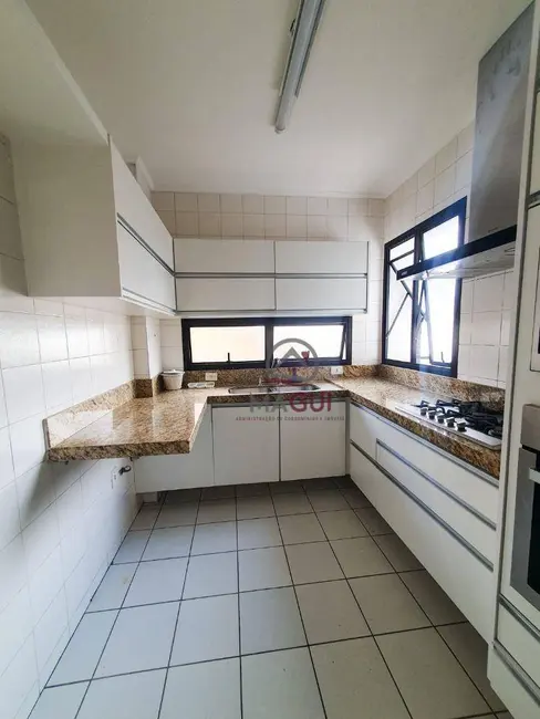 Apartamento com 3 quartos à venda, 199m2 em Cambuí, Campinas - SP - imagem 6 Foto 6 de Apartamento com 3 quartos à venda, 199m2 em Cambuí, Campinas - SP
