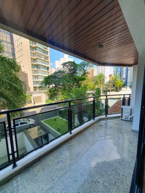 Apartamento com 3 quartos à venda, 199m2 em Cambuí, Campinas - SP - imagem 4 Foto 4 de Apartamento com 3 quartos à venda, 199m2 em Cambuí, Campinas - SP