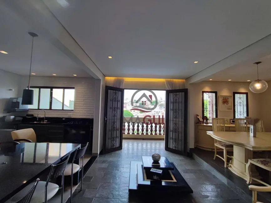 Casa com 4 quartos à venda, 336m2 em Jardim Chapadão, Campinas - SP - imagem 4 Foto 4 de Casa com 4 quartos à venda, 336m2 em Jardim Chapadão, Campinas - SP