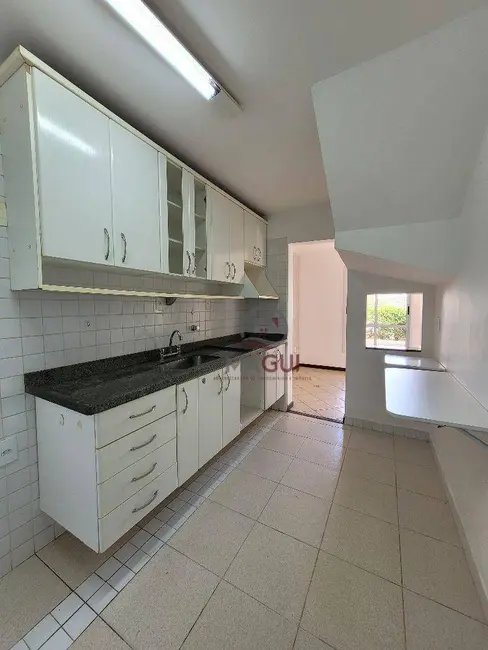 Casa de Condomínio com 3 quartos para alugar, 200m2 em Campinas - SP - imagem 8 Foto 8 de Casa de Condomínio com 3 quartos para alugar, 200m2 em Campinas - SP