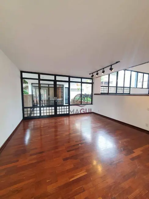 Casa com 4 quartos para alugar, 672m2 em Jardim das Paineiras, Campinas - SP - imagem 9 Foto 9 de Casa com 4 quartos para alugar, 672m2 em Jardim das Paineiras, Campinas - SP