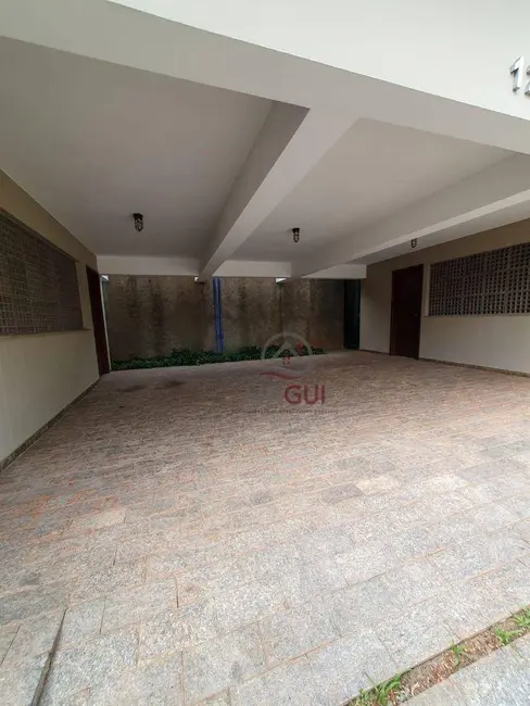 Casa com 4 quartos para alugar, 672m2 em Jardim das Paineiras, Campinas - SP - imagem 2 Foto 2 de Casa com 4 quartos para alugar, 672m2 em Jardim das Paineiras, Campinas - SP
