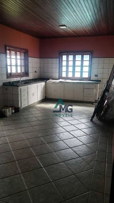 Foto 6 de Casa com 4 quartos à venda, 600m2 em Tres Coracoes - MG