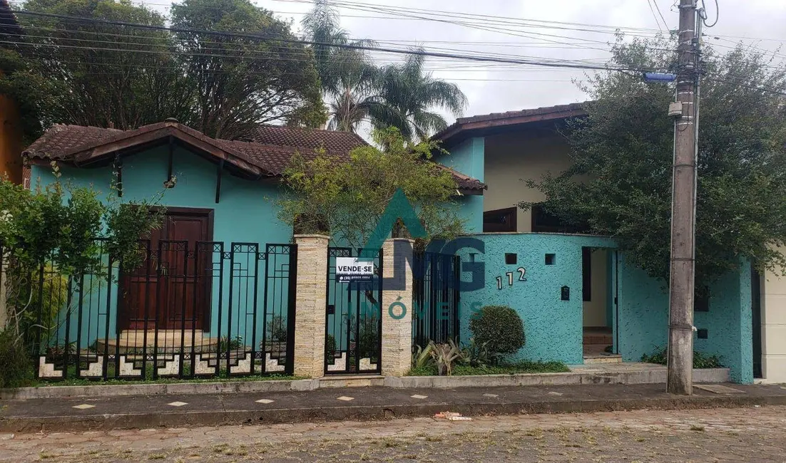 Foto 1 de Casa com 4 quartos à venda, 600m2 em Tres Coracoes - MG