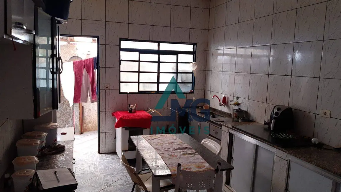 Foto 3 de Casa com 3 quartos à venda em Tres Coracoes - MG