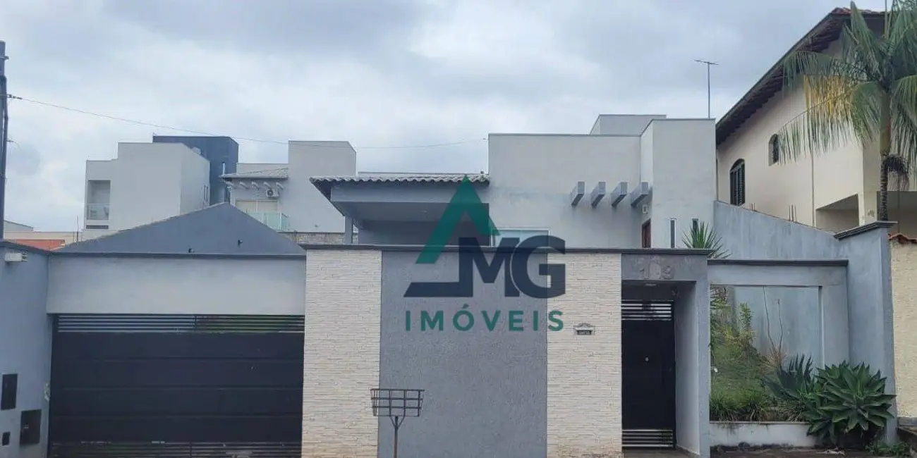 Foto 1 de Casa com 3 quartos à venda, 450m2 em Tres Coracoes - MG