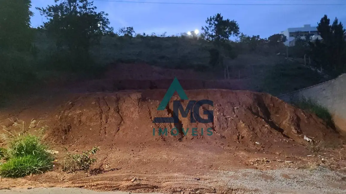 Foto 1 de Terreno / Lote à venda, 800m2 em Tres Coracoes - MG