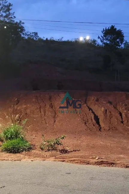 Foto 2 de Terreno / Lote à venda, 800m2 em Tres Coracoes - MG