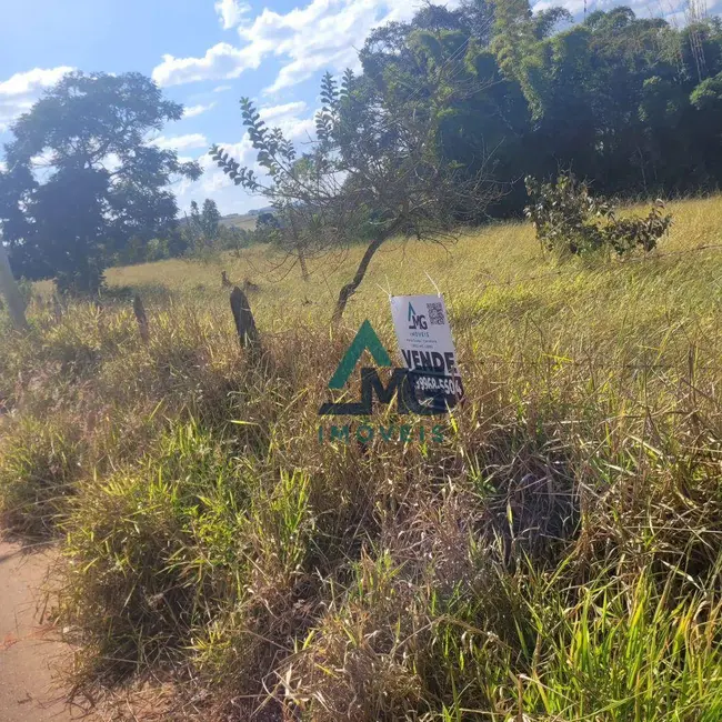 Foto 2 de Terreno / Lote à venda, 1100m2 em Tres Coracoes - MG