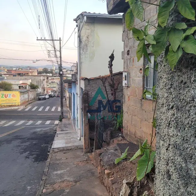 Foto 1 de Terreno / Lote à venda, 100m2 em Tres Coracoes - MG