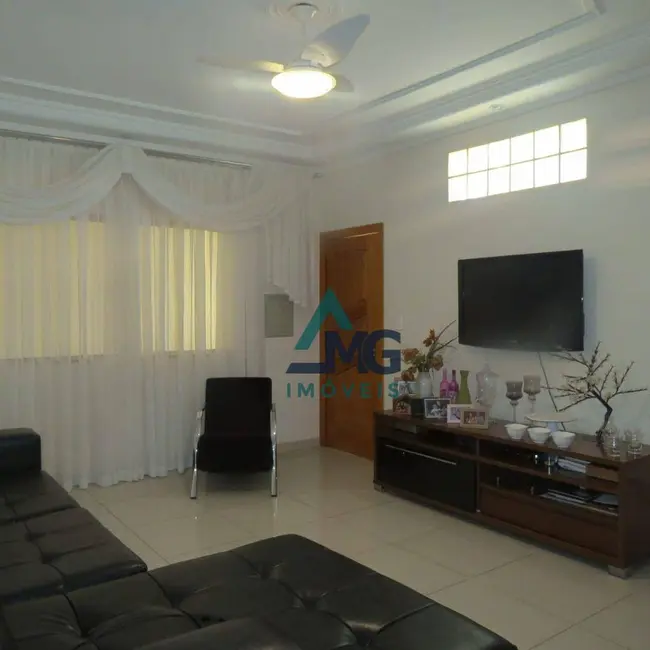 Foto 4 de Casa com 2 quartos à venda em Tres Coracoes - MG