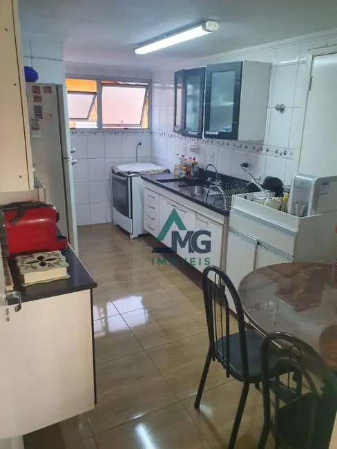 Apartamento com 4 quartos à venda em Guaruja - SP - imagem 8 Foto 8 de Apartamento com 4 quartos à venda em Guaruja - SP