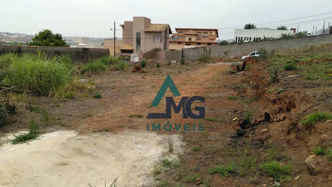 Foto 4 de Terreno / Lote à venda, 675m2 em Tres Coracoes - MG