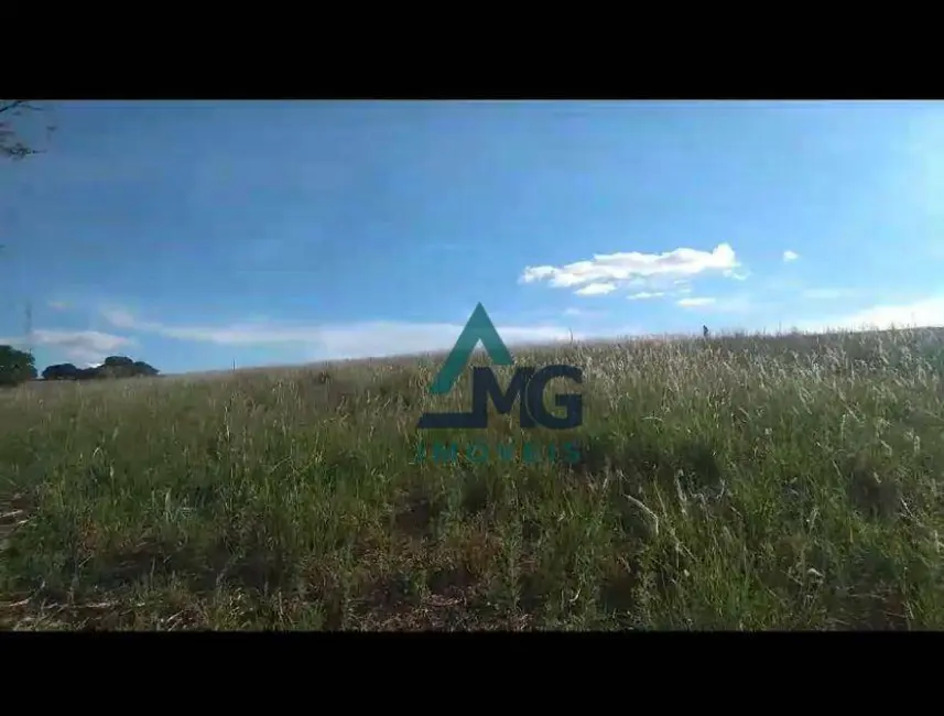 Foto 1 de Terreno / Lote à venda, 44000m2 em Tres Coracoes - MG