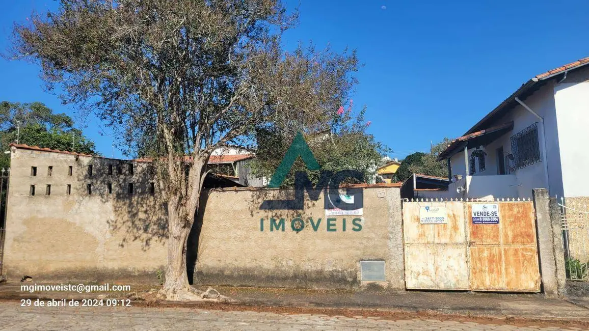 Foto 1 de Terreno / Lote à venda, 360m2 em Tres Coracoes - MG