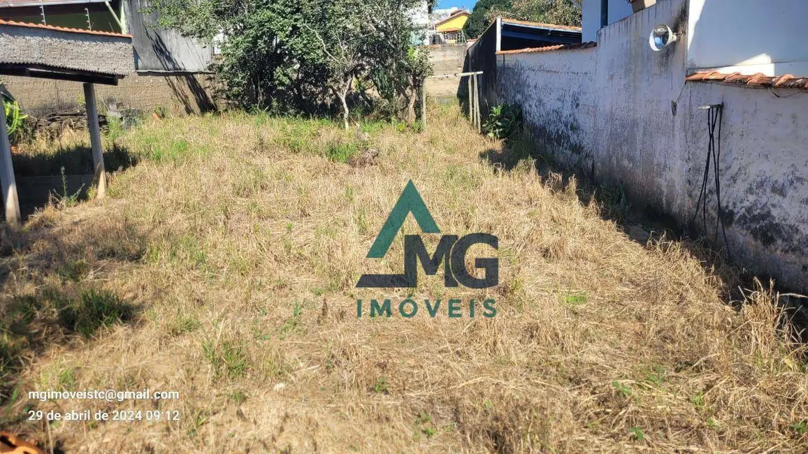 Foto 2 de Terreno / Lote à venda, 360m2 em Tres Coracoes - MG
