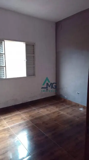 Foto 5 de Casa com 5 quartos à venda, 200m2 em Tres Coracoes - MG