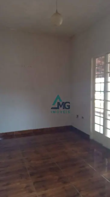 Foto 8 de Casa com 5 quartos à venda, 200m2 em Tres Coracoes - MG