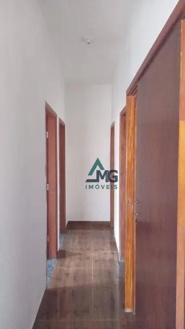 Foto 3 de Casa com 5 quartos à venda, 200m2 em Tres Coracoes - MG