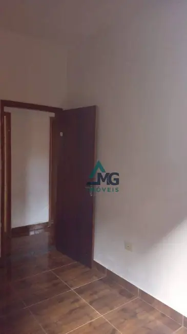 Foto 2 de Casa com 5 quartos à venda, 200m2 em Tres Coracoes - MG