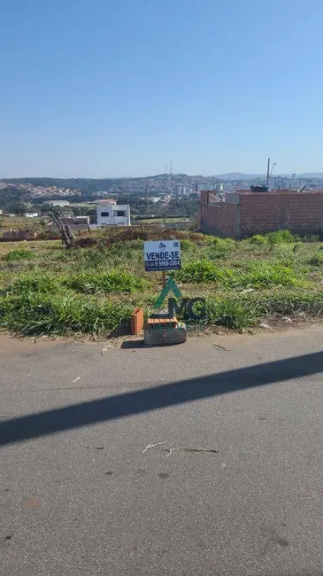 Foto 3 de Terreno / Lote à venda, 200m2 em Tres Coracoes - MG