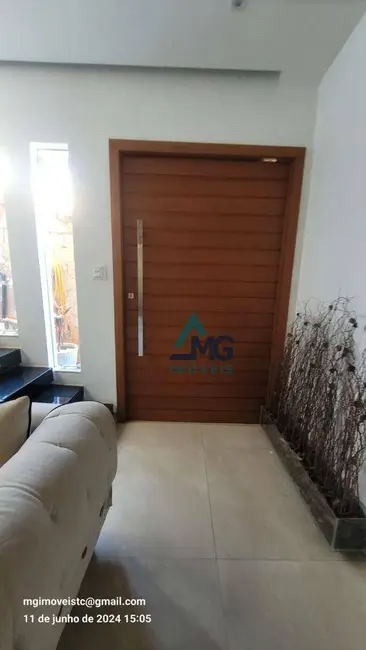 Foto 3 de Casa com 4 quartos à venda, 230m2 em Tres Coracoes - MG