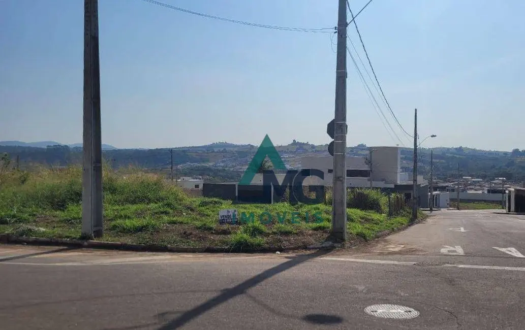 Foto 1 de Terreno / Lote à venda, 300m2 em Tres Coracoes - MG