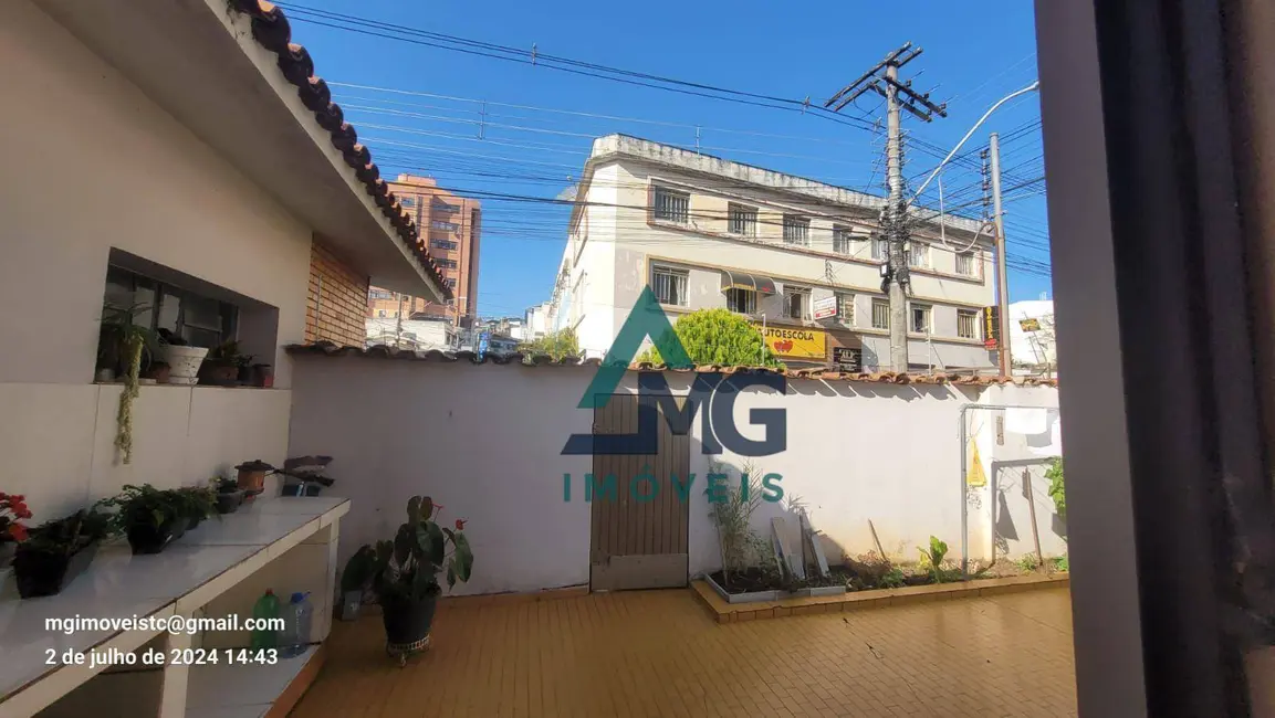Foto 6 de Casa com 3 quartos à venda, 740m2 em Tres Coracoes - MG