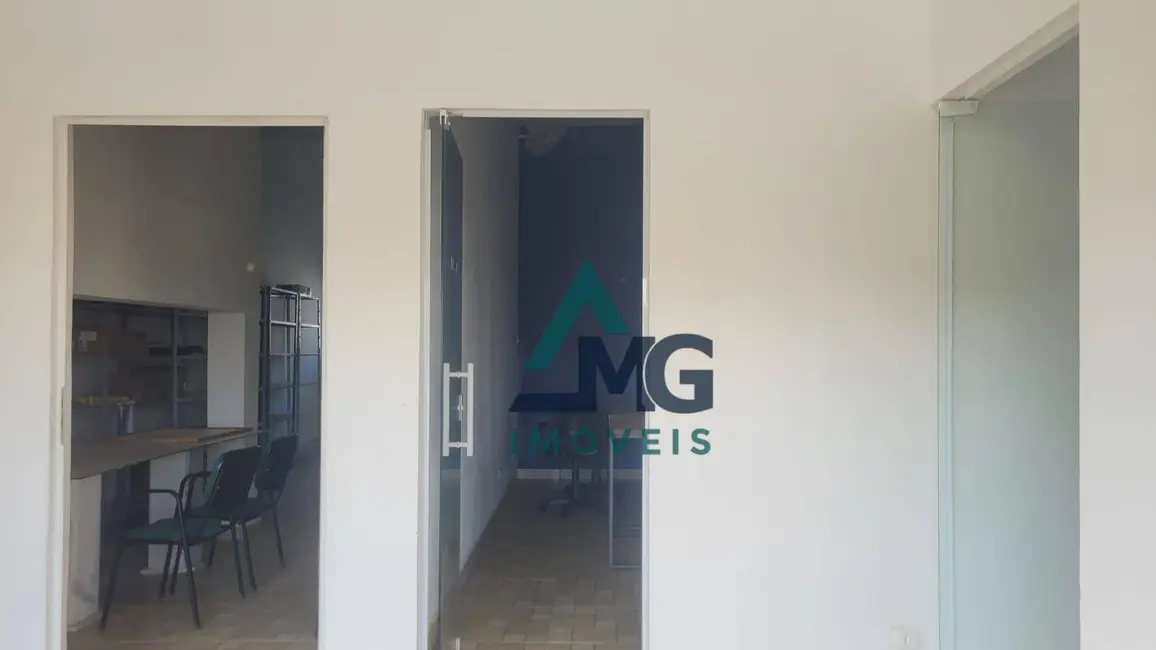 Armazém / Galpão à venda e para alugar, 436m2 em Tres Coracoes - MG - imagem 6 Foto 6 de Armazém / Galpão à venda e para alugar, 436m2 em Tres Coracoes - MG