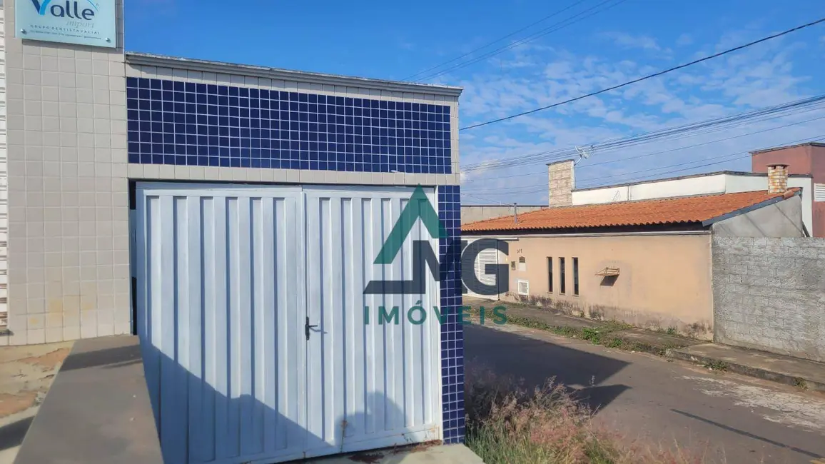 Armazém / Galpão à venda e para alugar, 436m2 em Tres Coracoes - MG - imagem 4 Foto 4 de Armazém / Galpão à venda e para alugar, 436m2 em Tres Coracoes - MG